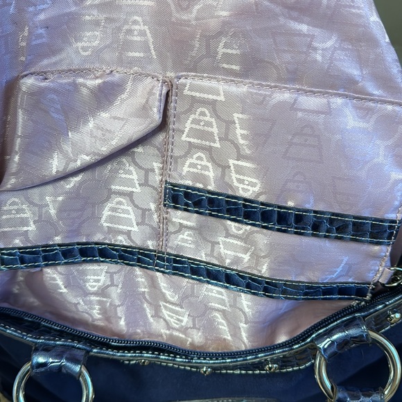 Kathy Van Zeeland - Picture 4 of 6